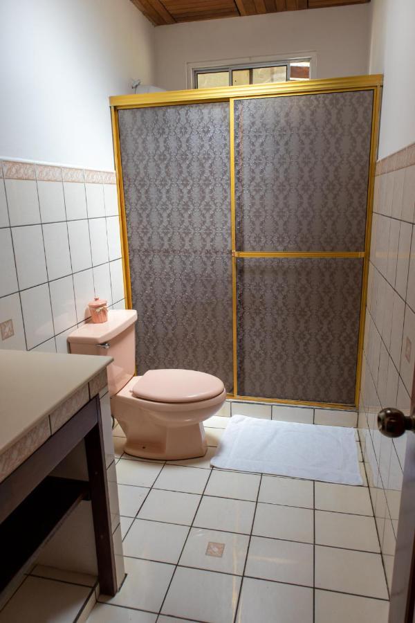 Hostel Bouganvilia Bed And Breakfast San Ramón Dış mekan fotoğraf