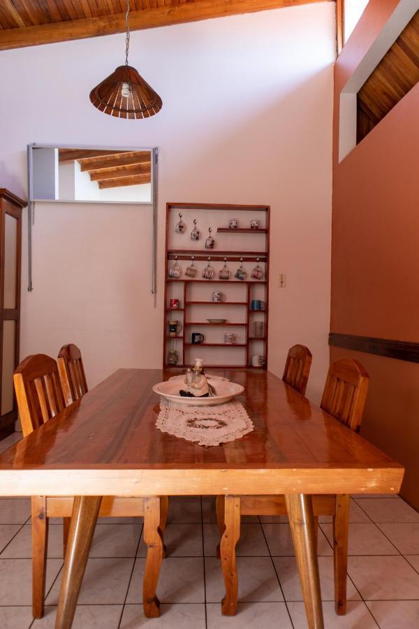 Hostel Bouganvilia Bed And Breakfast San Ramón Dış mekan fotoğraf