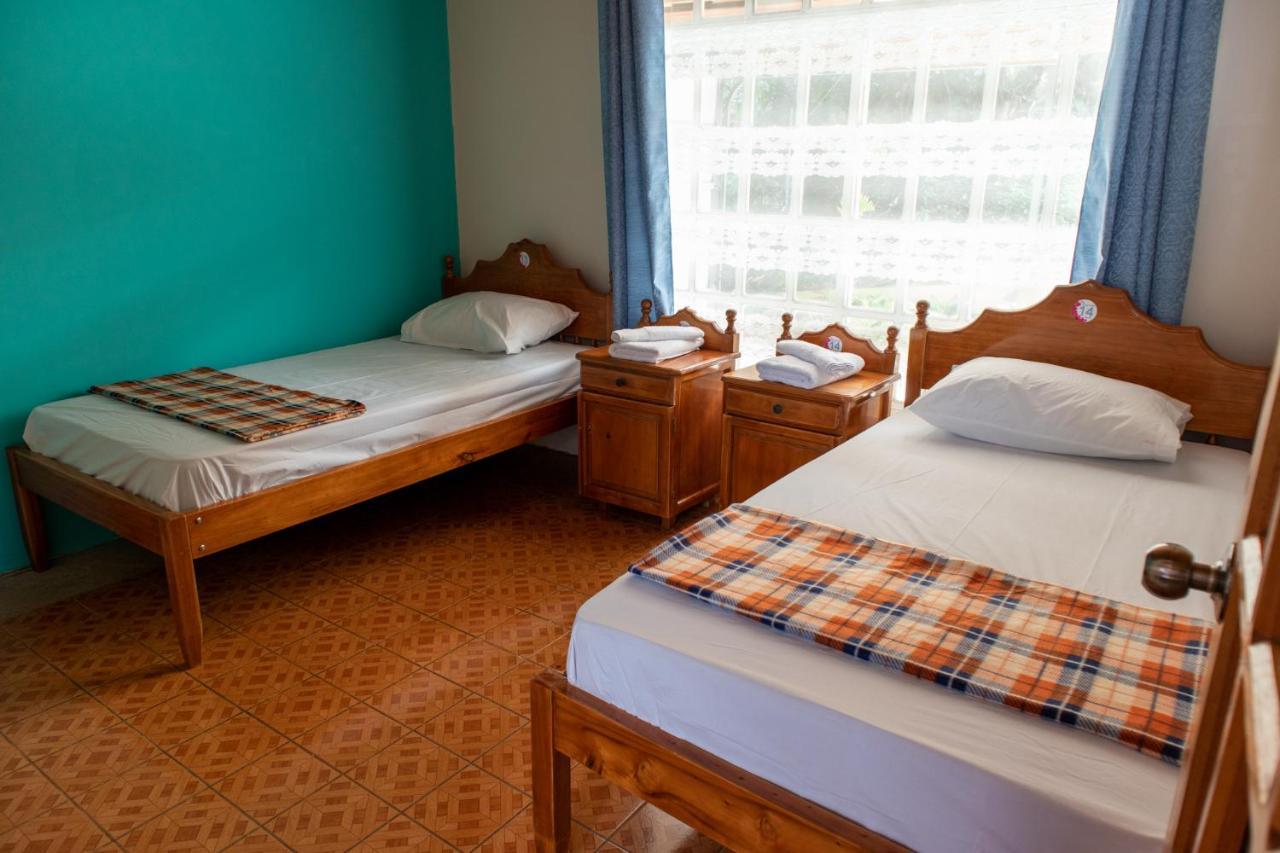 Hostel Bouganvilia Bed And Breakfast San Ramón Dış mekan fotoğraf