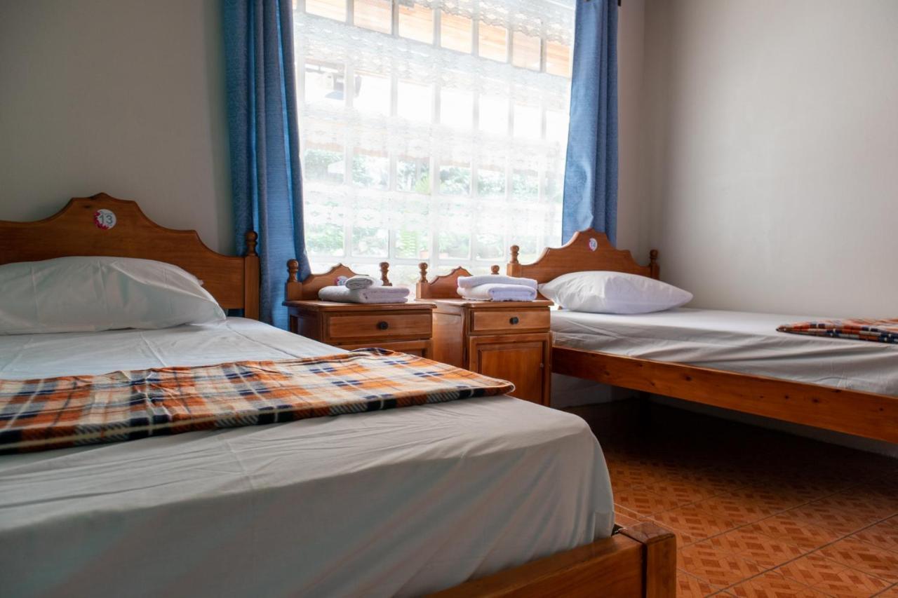 Hostel Bouganvilia Bed And Breakfast San Ramón Dış mekan fotoğraf