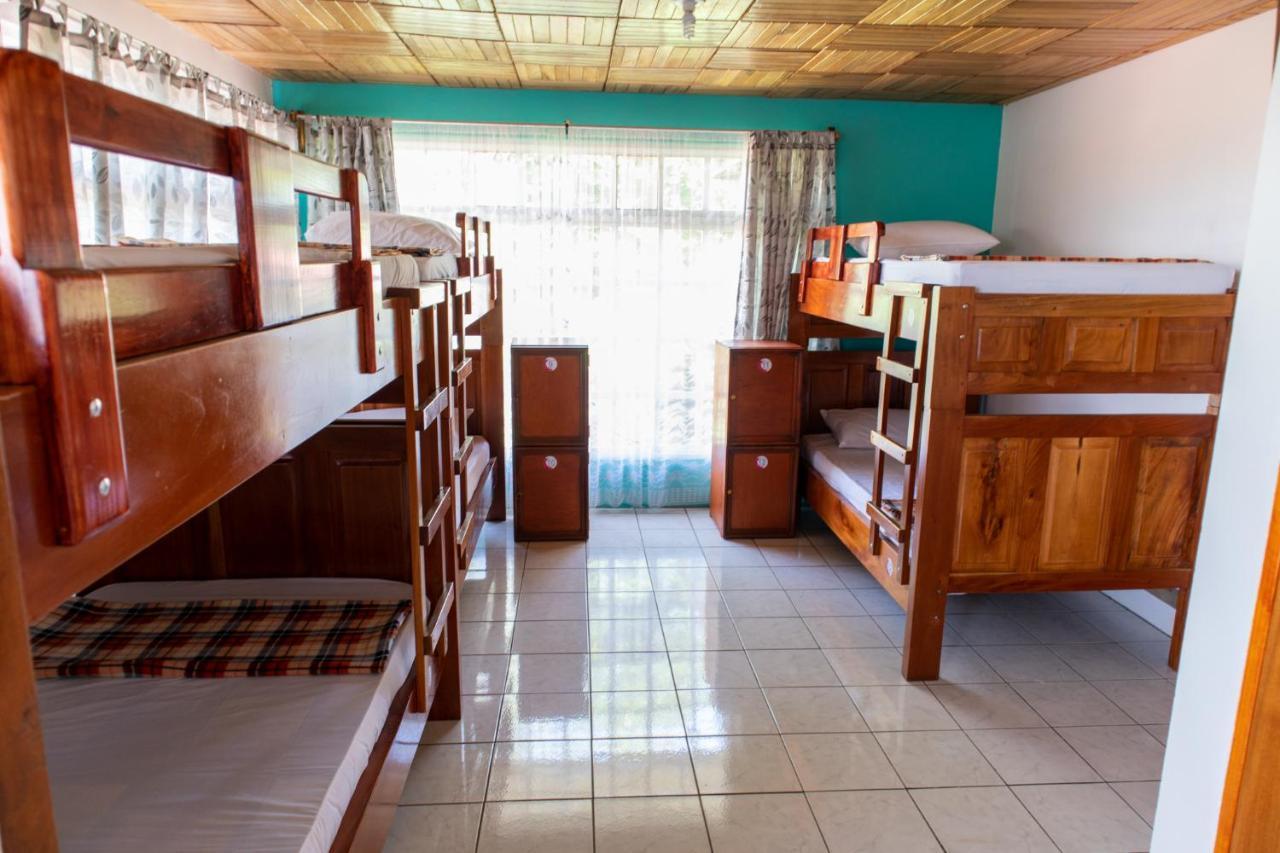 Hostel Bouganvilia Bed And Breakfast San Ramón Dış mekan fotoğraf