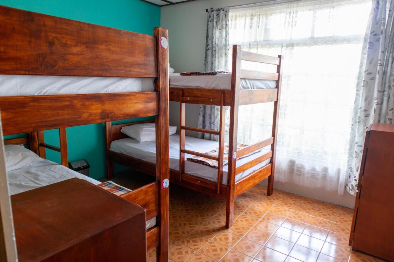Hostel Bouganvilia Bed And Breakfast San Ramón Dış mekan fotoğraf